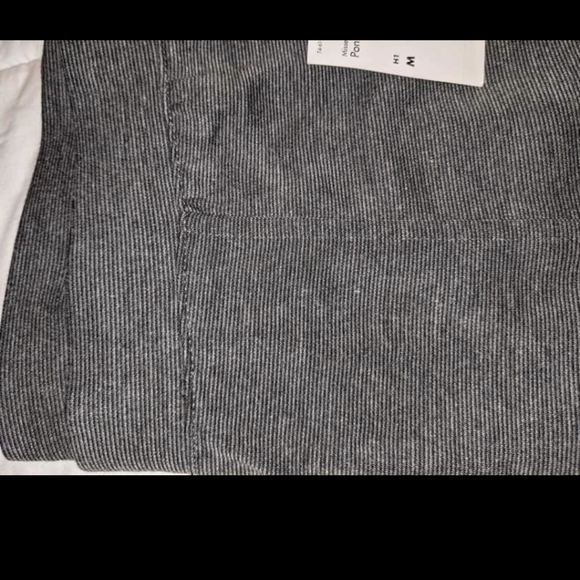 Women's Ponte Leggings - Picture 2 of 5